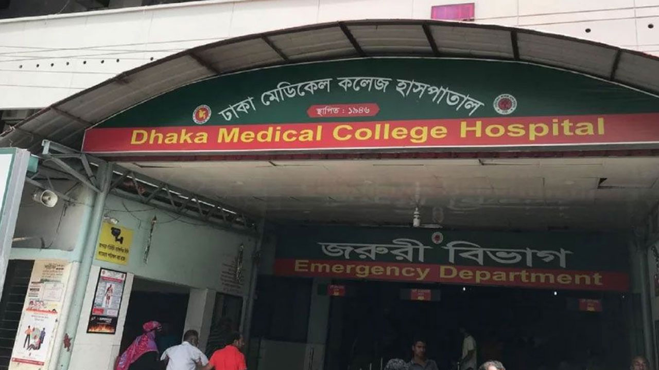 উত্তরায় রাস্তা পারাপারের সময় গাড়ির ধাক্কায় পোশাক শ্রমিক নিহত