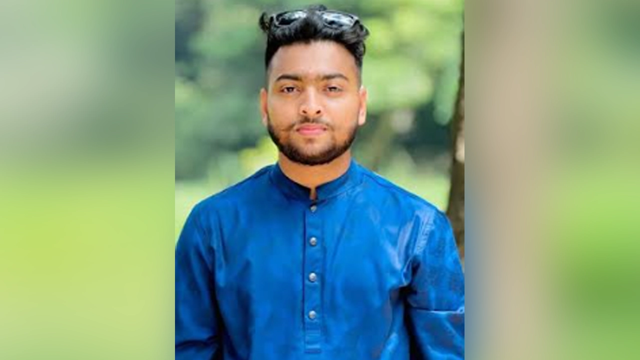 টর্চ জ্বালিয়ে জামায়াত কর্মীকে গুলি